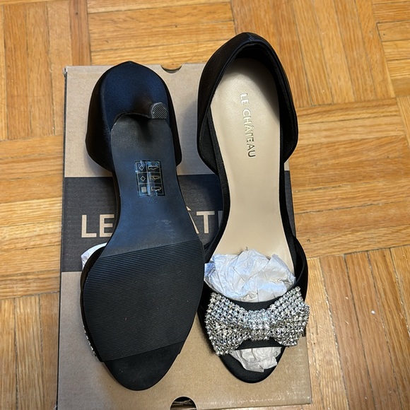 Le Chateau black with silver blinged out bow - Picture 4 of 6